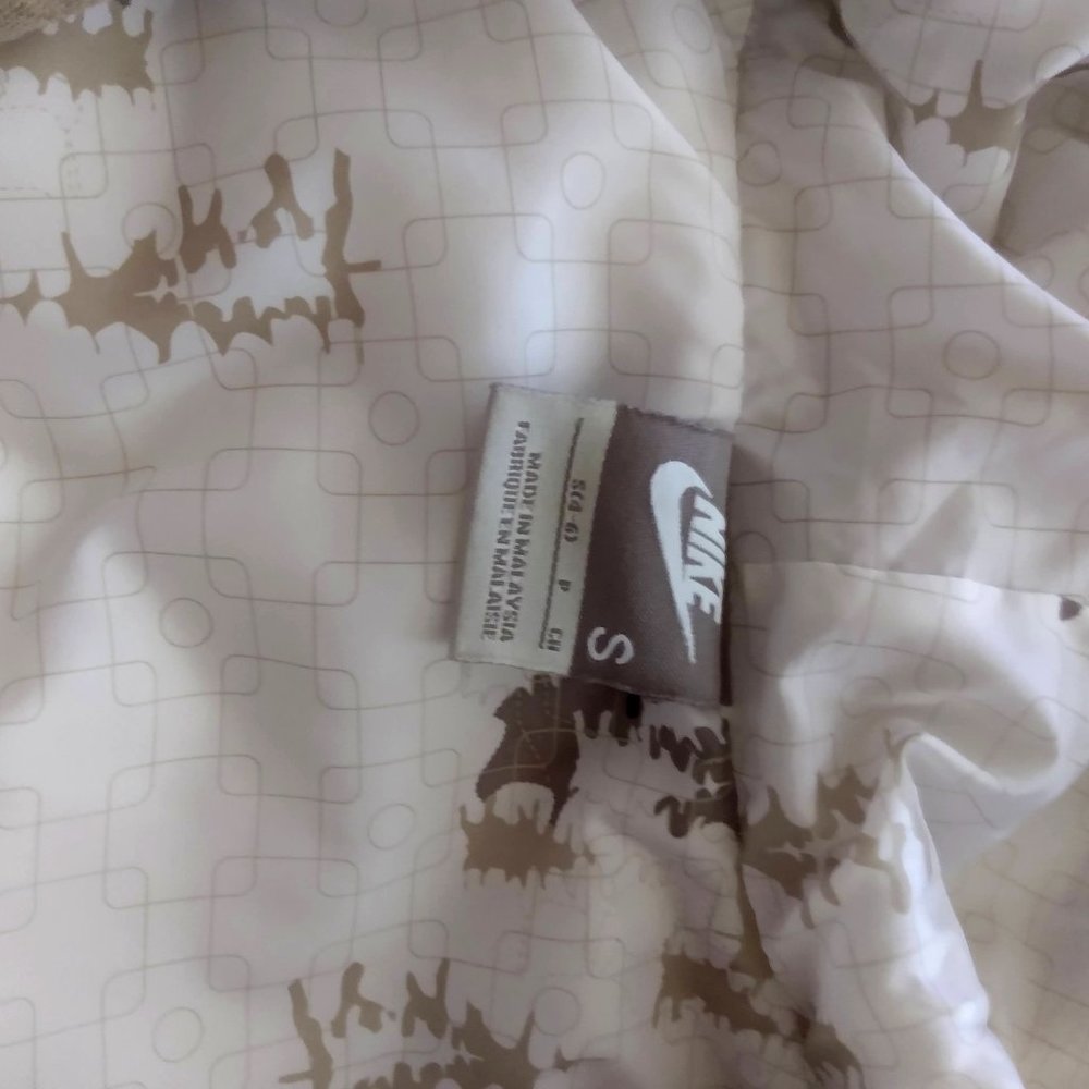 Nike size SM vest